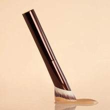 Load image into Gallery viewer, Hourglass Ambient Soft Glow Foundation Brush – Ultra-Soft Bristles for Flawless Application