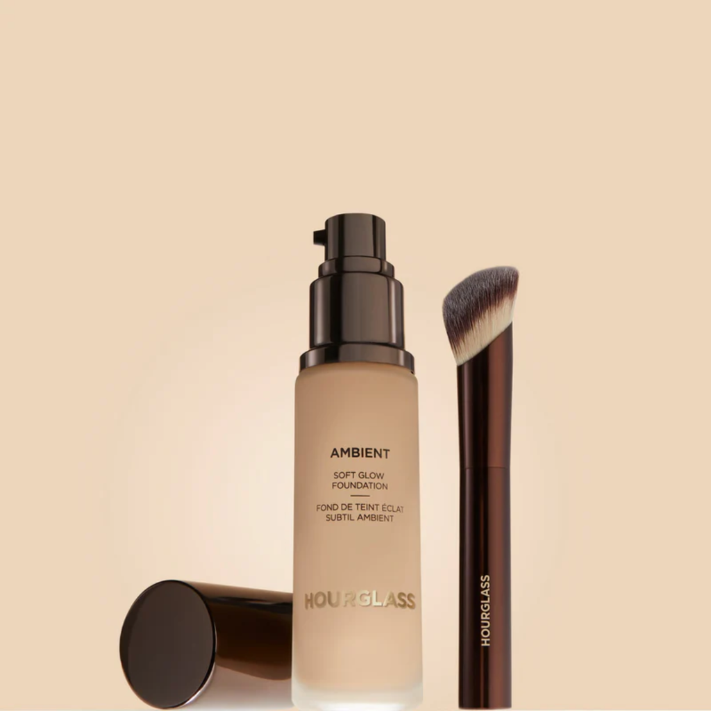 Hourglass Ambient Soft Glow Foundation Brush – Ultra-Soft Bristles for Flawless Application